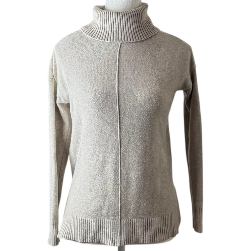 Cyrus Ribbed Turtleneck Sweater Women’s‎ XS Beige Soft Rayon Blend Knit